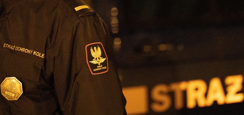 Funkcjonariusze SOK i Policji zatrzymali auto, które prowadził nietrzeźwy kierowca z sądowym zakazem prowadzenia pojazdów