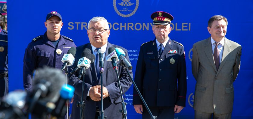 Piknik Straży Ochrony Kolei z udziałem Ministra Infrastruktury i Szefa Kancelarii Prezesa Rady Ministrów