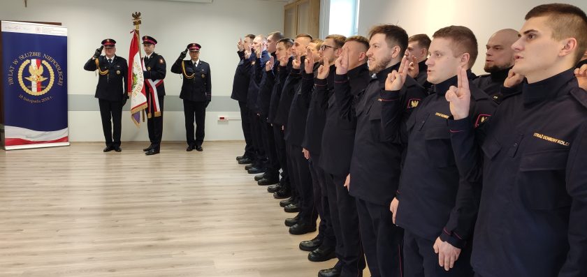 Ślubowanie nowych funkcjonariuszy Straży Ochrony Kolei