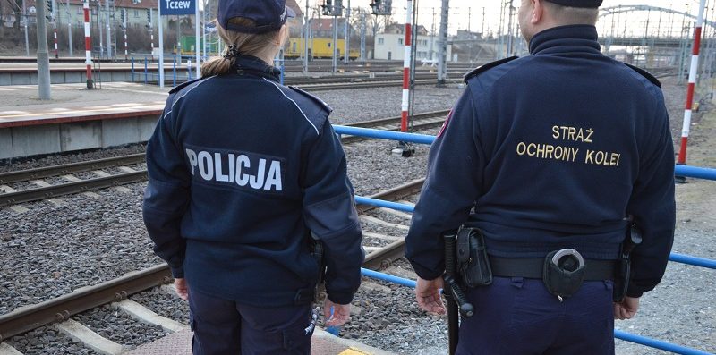 Mundurowi uratowali życie młodemu mężczyźnie