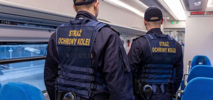 W pociągu relacji Częstochowa – Kielce pijana matka opiekowała się dzieckiem