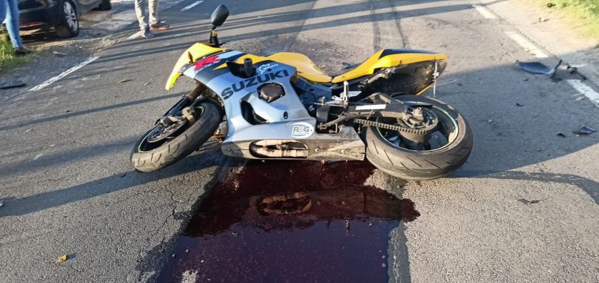 Funkcjonariusze SOK udzielili pomocy poszkodowanemu motocykliście