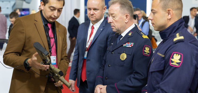 Z wizytą na XXX Międzynarodowym Salonie Przemysłu Obronnego