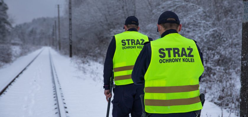 Funkcjonariusze z Posterunku SOK w Skierniewicach uratowali życie młodego mężczyzny