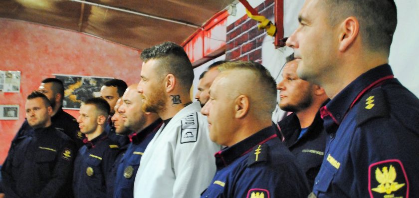 Funkcjonariusze SOK doskonalili techniki interwencyjne z mistrzem MMA