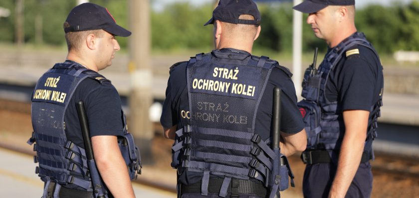 Podziękowania dla funkcjonariuszy Straży Ochrony Kolei za życzliwość i okazaną pomoc
