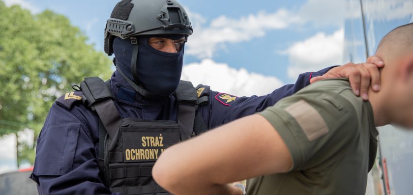 Ujęci za kradzież kabla, mieli przy sobie narkotyki