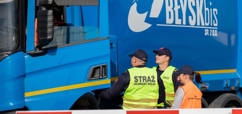 Podsumowanie wakacyjnych piątków na przejazdach kolejowych