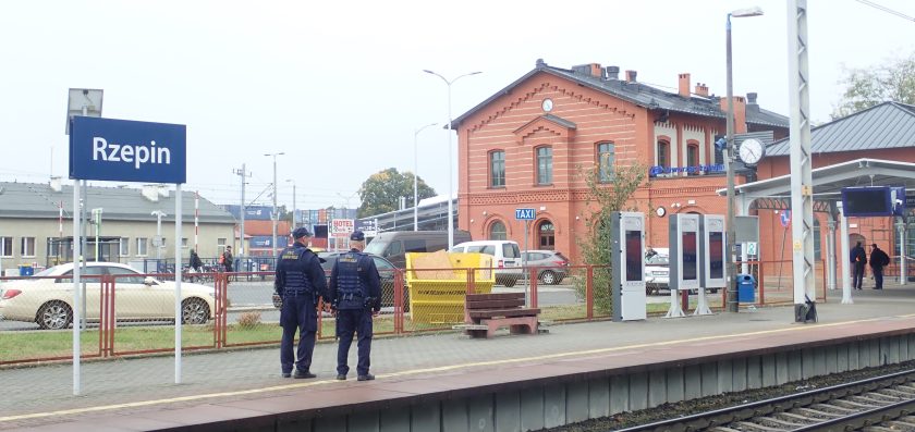 Włamywacz w rękach funkcjonariuszy SOK