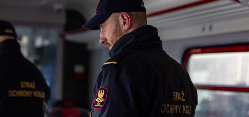 Pasażer pociągu zaciągnął hamulec bezpieczeństwa