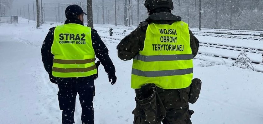 Funkcjonariusze SOK wspólnie z żołnierzami WOT ujęli złodzieja grzałek rozjazdowych