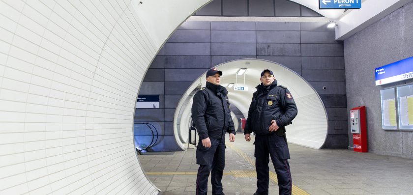 Malowali tunel komunikacyjny w Chotomowie