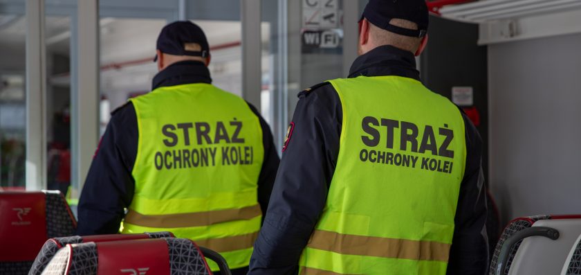 Pasażer pociągu POLREGIO zaciągnął hamulec bezpieczeństwa