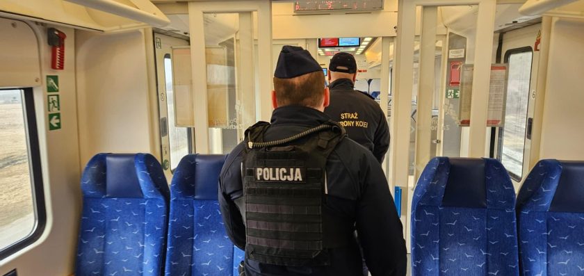 Opolscy funkcjonariusze SOK i Policji zatrzymali agresywnego mężczyznę, który posiadał przy sobie przedmiot przypominający broń palną