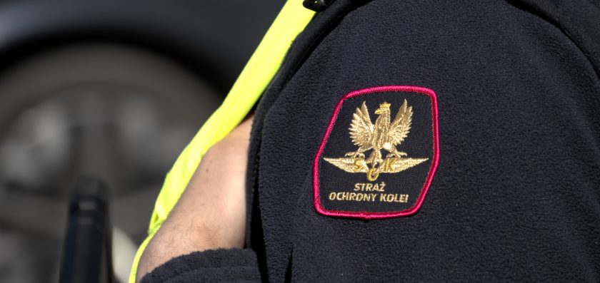 Odrzucili torebkę z narkotykami