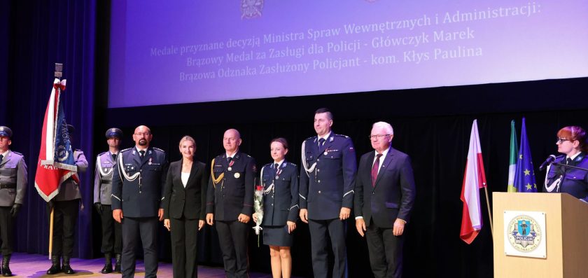Komendant uhonorowany Brązowym Medalem „Za Zasługi dla Policji”