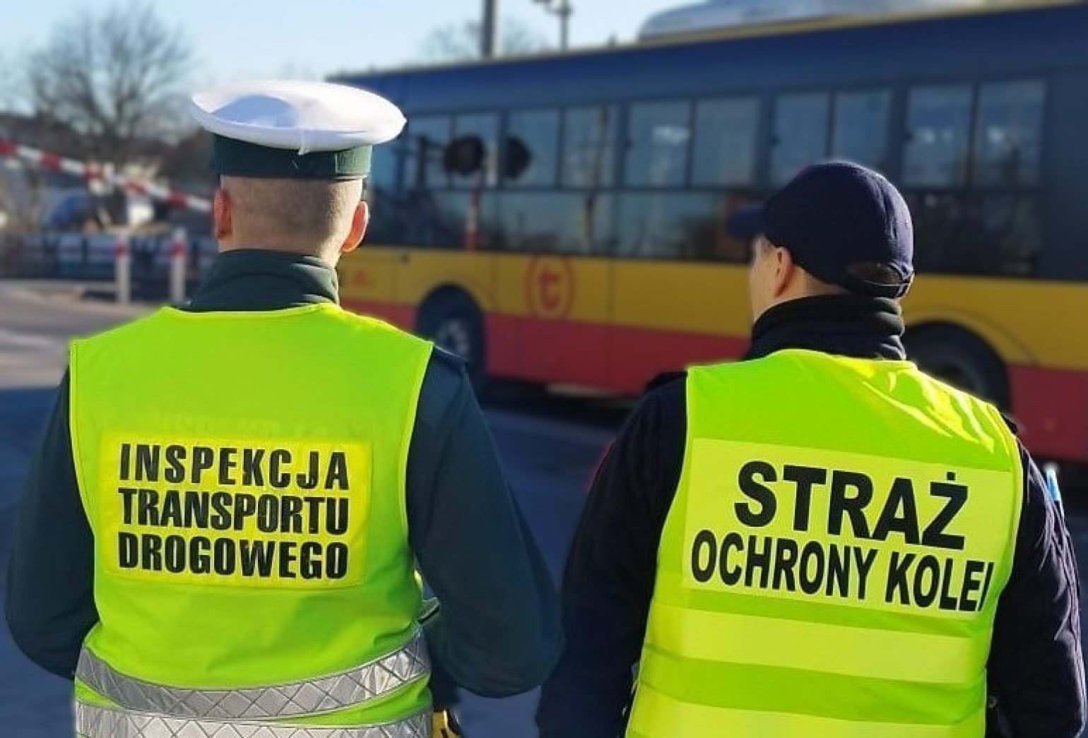 Współpraca Straży Ochrony Kolei z Inspekcją Transportu Drogowego