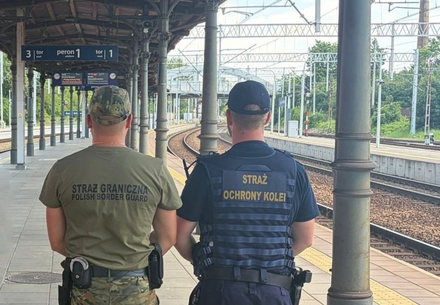 Wspólny patrol SOK i Straży Granicznej ujawnił cudzoziemca bez wymaganych dokumentów