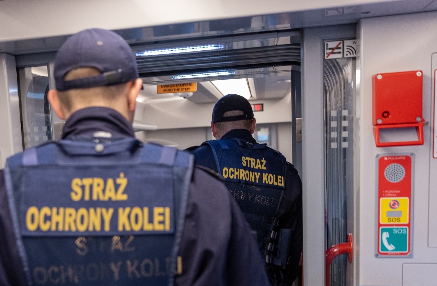 Niebezpieczna zabawa na torach. SOKiści ujęli trzech nastolatków.