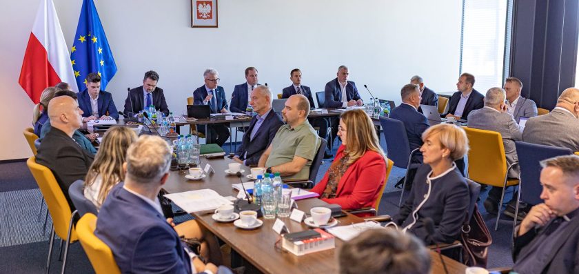Nadzwyczajne Posiedzenie Zespołu do spraw monitorowania poziomu bezpieczeństwa sektora kolejowego w Polsce