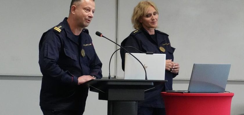 Przyszłość w mundurze – poznaj, zdecyduj, działaj.