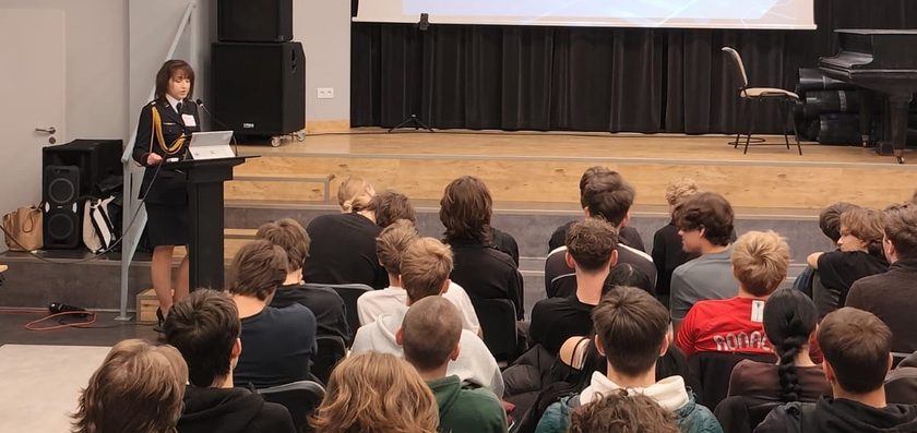 Straż Ochrony Kolei na Mikrotargach Edukacyjnych „Mundurowa Jesień” w Gliwicach