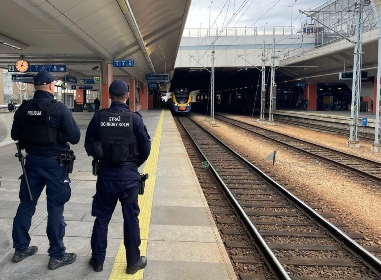 Bójka przed dworcem PKP