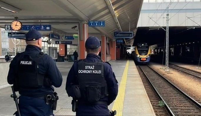 Agresywny pasażer zaatakował kierownika pociągu PKP Intercity