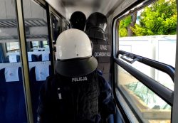 Ćwiczenia funkcjonariuszy SOK i Nieetatowego Pododdziału Prewencji Policji w Białymstoku