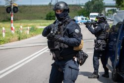 Udział lubelskich i zamojskich funkcjonariuszy Straży Ochrony Kolei w ćwiczeniach reagowania kryzysowego AMPER 2025