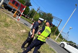 Wzmożone działania chełmskich funkcjonariuszy Straży Ochrony Kolei i Policji na przejazdach kolejowych