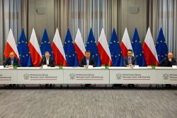 Odprawa Ministra Marcina Kierwińskiego z wojewodami i szefami służb na temat sytuacji na granicy