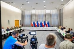 Odprawa służb w MSWiA z udziałem Komendanta Głównego SOK