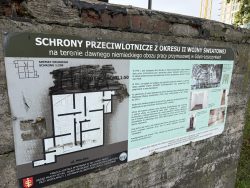 Funkcjonariusze SOK wzięli udział w gdyńskim wydarzeniu pn. "Zanurz się w podziemiach – Wietrzenie Schronu"