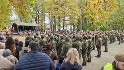 Ceremonia przysięgi żołnierzy 13. Śląskiej Brygady Obrony Terytorialnej z udziałem Straży Ochrony Kolei