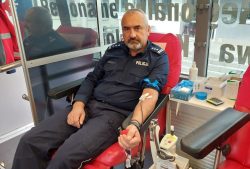 Funkcjonariusze Straży Ochrony Kolei włączyli się w honorową akcję krwiodawstwa w Chełmie