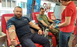 Funkcjonariusze Straży Ochrony Kolei włączyli się w honorową akcję krwiodawstwa w Chełmie