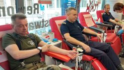 Funkcjonariusze Straży Ochrony Kolei włączyli się w honorową akcję krwiodawstwa w Chełmie
