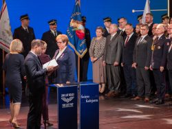 Odznaczenia państwowe dla zasłużonych funkcjonariuszy i pracowników Straży Ochrony Kolei