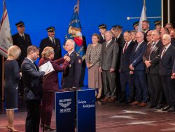 Odznaczenia państwowe dla zasłużonych funkcjonariuszy i pracowników Straży Ochrony Kolei