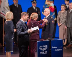 Odznaczenia państwowe dla zasłużonych funkcjonariuszy i pracowników Straży Ochrony Kolei