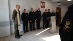 Ślubowanie nowo przyjętych funkcjonariuszy do Straży Ochrony Kolei