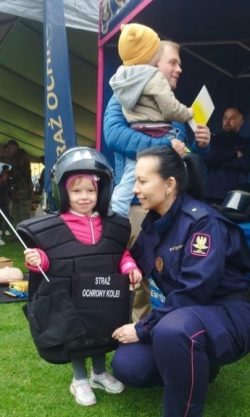 Funkcjonariusze SOK wzięli udział w charytatywnym Pikniku Militarnym