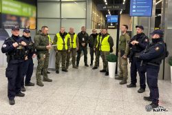Nocne ćwiczenia antyterrorystyczne na stacji kolejowej w Krakowie-Balicach