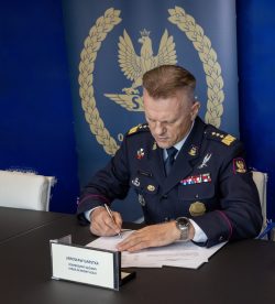 Mężczyźni w służbie bezpieczeństwa polskiej kolei