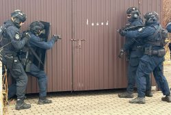 Służby w gotowości – wspólne ćwiczenia na terenie gdańskiej jednostki penitencjarnej