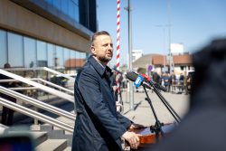 Generał Franciszek Kamiński patronem kieleckiego dworca