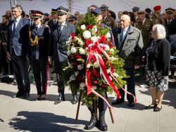 Generał Franciszek Kamiński patronem kieleckiego dworca