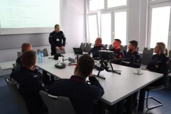 Mazowiecka Straż Ochrony Kolei i Policja zacieśniają współpracę – wspólne szkolenie z wykorzystania dronów