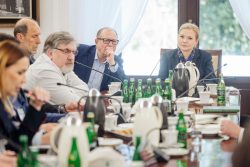Wandalizm w przestrzeni publicznej – państwo, służby i Straż Ochrony Kolei łączą siły
